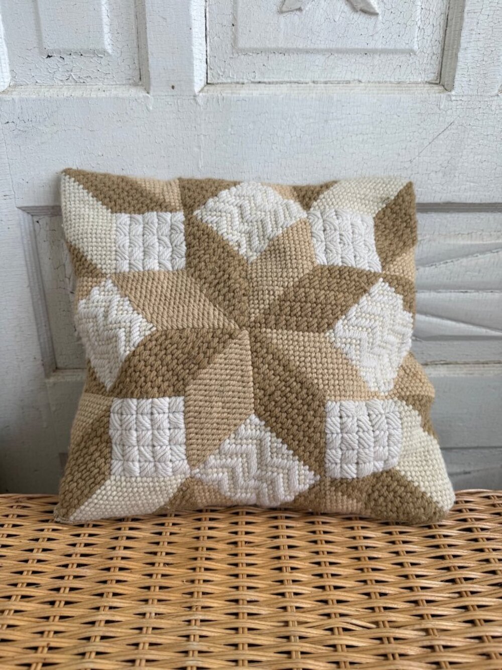 Vintage 70's Bargello Needlepoint Star Sampler Accent PIllow 12x12" beige